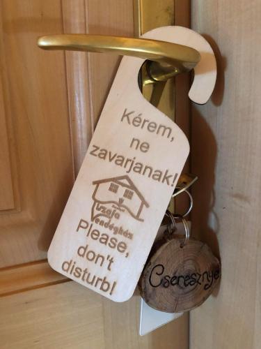 Tiszafa Vendégház - image 10