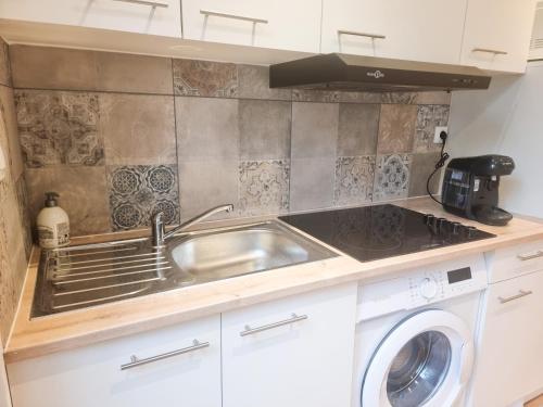 ห้องครัว, ExigeHome - Appartement en plein centre-ville in มอนติกนี่ เลอ เบรตันโน