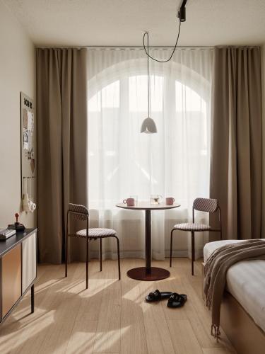 1 queen bed