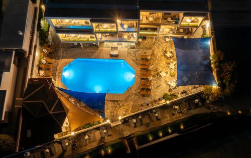 Sunset Beach Hotel - image 2