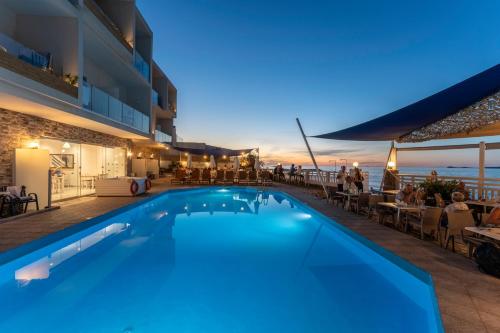 Sunset Beach Hotel - main image