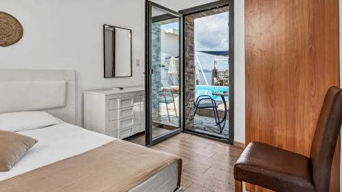 Sunset Beach Hotel - image 7