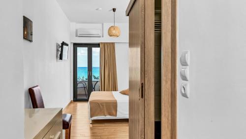 Sunset Beach Hotel - image 12