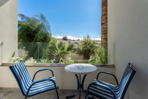 Sunset Beach Hotel - image 5