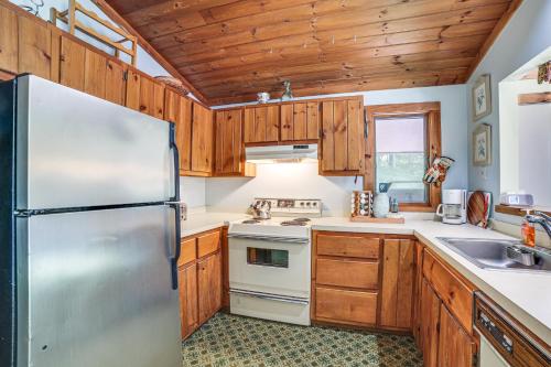 half Mi to Ski Secluded Home in Vermont in Londonderry, USA
