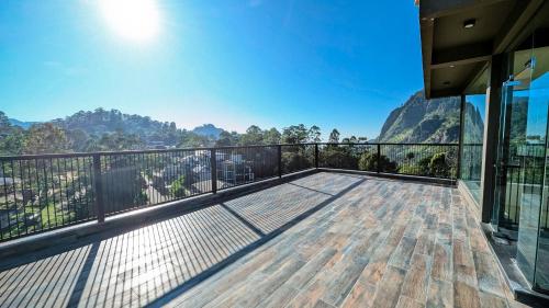 Oak Ray La Ella Breeze in Ella