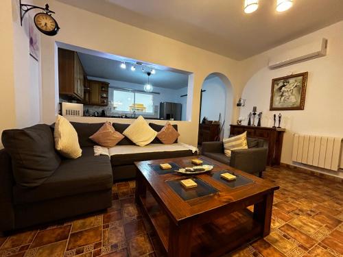  Large Apartment with AC and central heating in Ardales