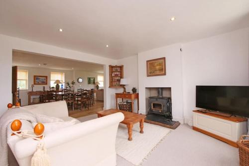 gedeelde lounge/tv-ruimte, Salton Retreat in Edstone