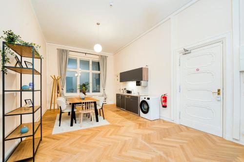 Jomi Stays - Privates Apartment beim Ku'damm, Berlin (Foto 3)