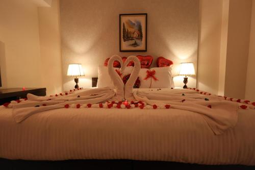 Deluxe Double or Twin Room with Abu Nawas Street image 8