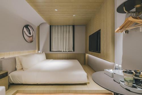 Superior Double Room image 5