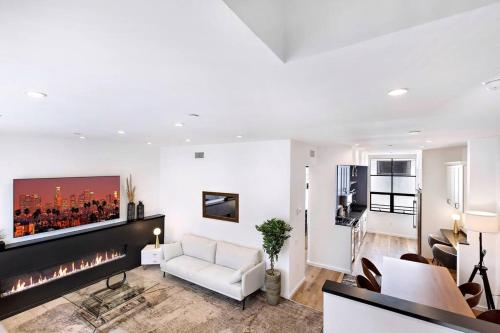 Spacious 4BR Townhouse with Free Parking and Rooftop, Los Angeles (fotografie 3)