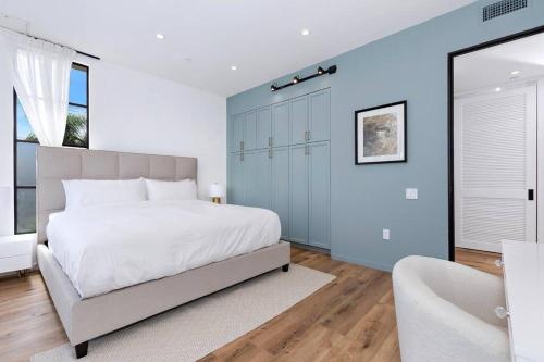 Spacious 4BR Townhouse with Free Parking and Rooftop, Los Angeles (fotografie 8)