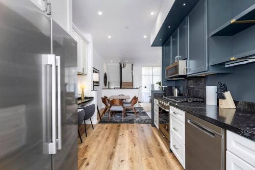 Spacious 4BR Townhouse with Free Parking and Rooftop, Los Angeles (fotografie 9)