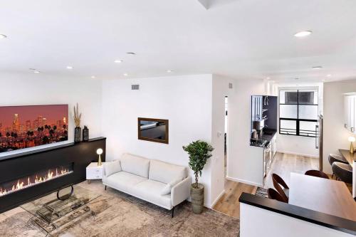 Spacious 4BR Townhouse with Free Parking and Rooftop, Los Angeles (fotografie 10)