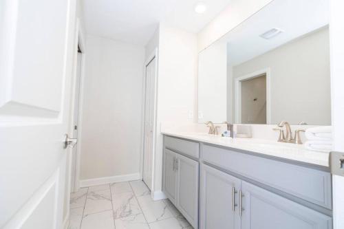 Lakeview 7Br W pool Disney area in Kissimmee, USA