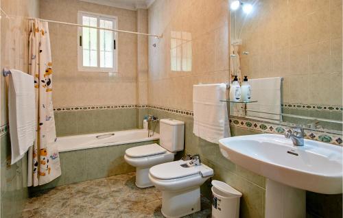 衛浴, Pet Friendly Home In Doña Mencía (Pet Friendly Home In Dona Mencia) in 多尼亞門西亞