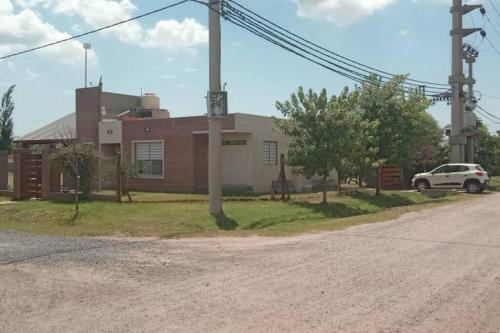 Casa con pileta y 3 dormitorios near Rosario-Islas Malvinas nemzetközi repülőtér