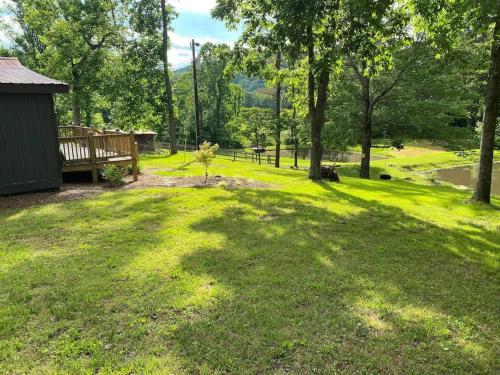 Fall Season-Waterfalls & Hiking-Cabin180 in Blairsville, USA