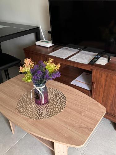 Comfy Staycation IV near Century-old Barcelona Church and Ruins