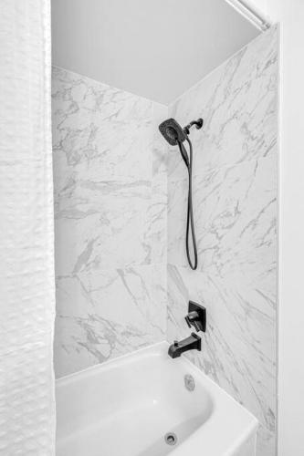 Newly Renovated Port Moody Condo