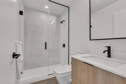 1-Bedroom Surrey Condo with Breathtaking Views in Surrey, Canada