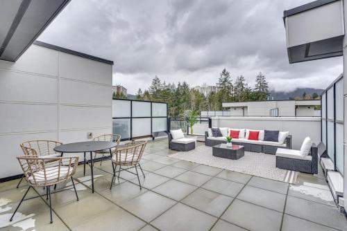 Brand-New North Vancouver Townhome in North Vancouver, Canada