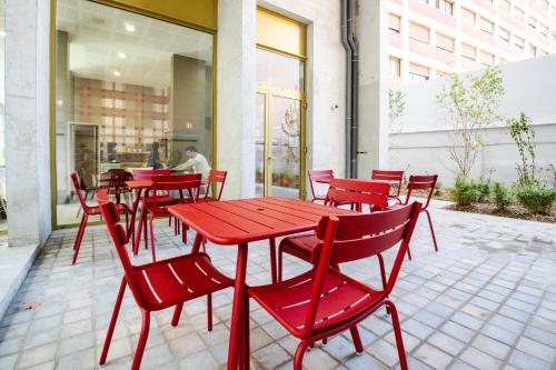 Balcony/terrace, easyHotel Marseille Euromed in District 03