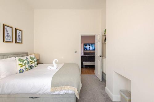 Stylish flat in central location with free parking, Swindon (zdjęcie 10)