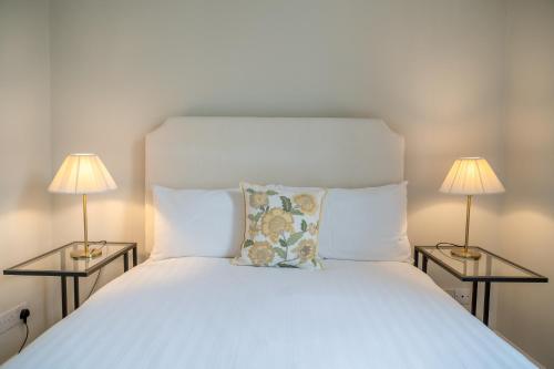 Spacious flat near Victoria and Warwick Square, Londýn (fotografie 8)