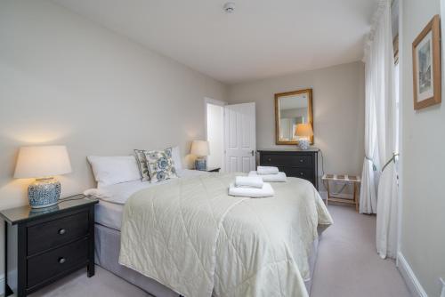 Spacious flat near Victoria and Warwick Square, Londýn (fotografie 10)