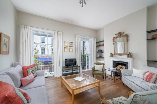 Spacious flat near Victoria and Warwick Square, Londýn (fotografie 7)