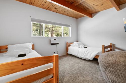 Green Valley Lake Escape by Rather Be Properties in Green Valley Lake, USA