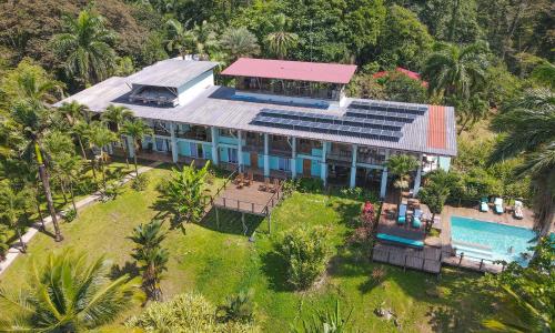 . Bird Island Bungalows
