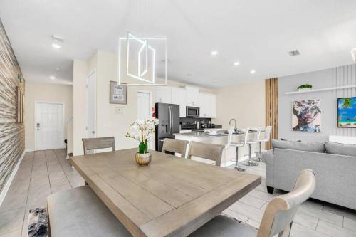 Dream Disney Storey Lake House in Kissimmee, USA