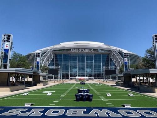 2BD Home Steps From ATT Stadium Globe Life Six Flags in Arlington, USA