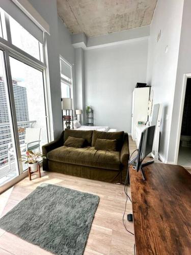 Downtown Penthouse & free metro in the buildingDowntown Penthouse & free metro in the building in Miami, USA