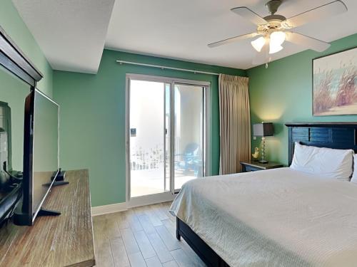 Ariel Dunes 1102 in Destin, USA