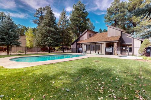 Khunu-Wasi White Mountain Hideaway in Pinetop-Lakeside, USA