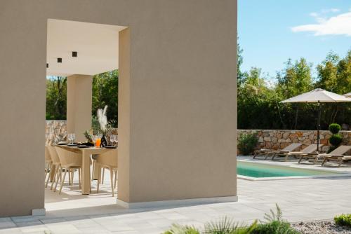 ทัศนียภาพ, Villa Delight in คราส