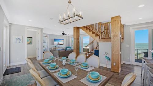 Blue Horizon by Last Key Realty in Sugarloaf Shores (FL)