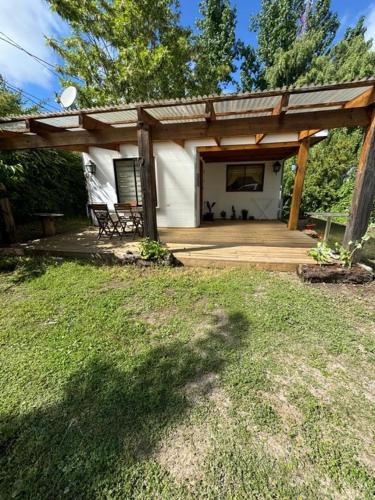 Cómoda Cabaña ubicada en Camino zapallar (Comoda Cabana ubicada en Camino zapallar) in คูริโค่