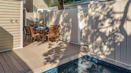 Three-Bedroom Holiday Home  room in The Toasted Coconut by Last Key Realty