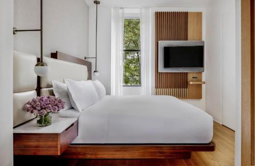 Bryant Park Hotel - image 2