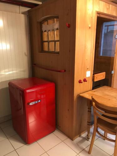 Studio 45 m2, mit separatem Eingang in Bellmund, Schweiz