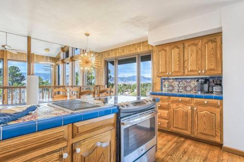 Private Villa-72 Acres-Hot Tub-Views-USAFA in Gleneagle (CO)
