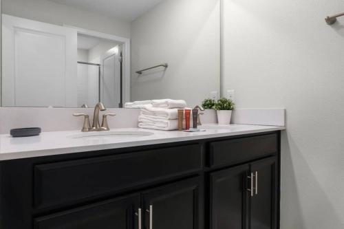 Comfortable 4 Bedrooms Storey in Kissimmee, USA