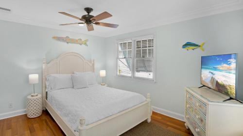 Four-Bedroom House image 10