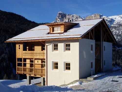 Apartments Serghela 4