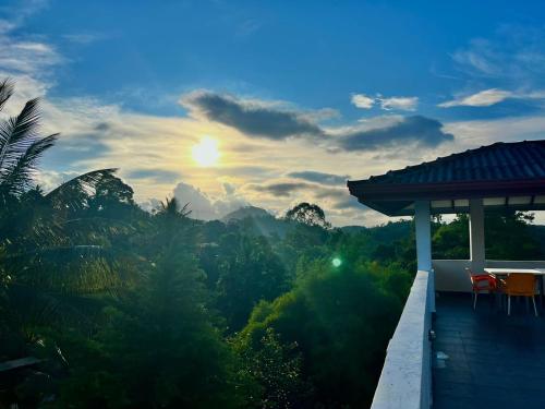 منظر, Sky Bliss by Mahaweli in نوجاويلا